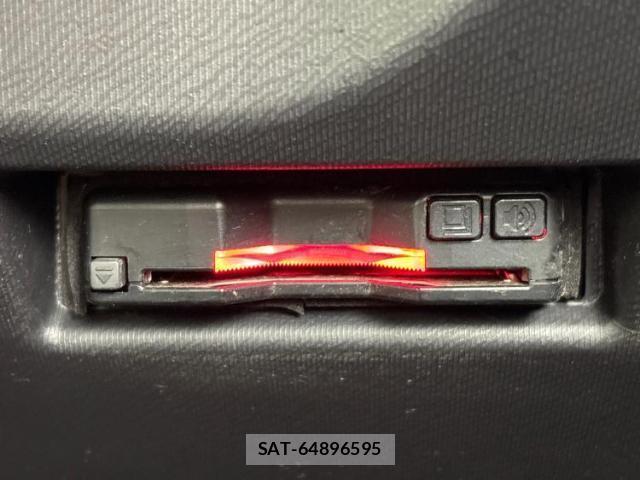 Toyota AQUA 2021-03 8054890-16