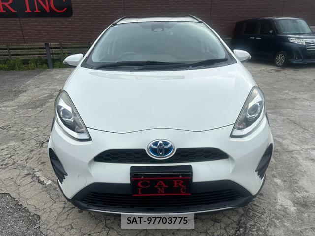 Toyota AQUA 2018-02 8054906-13