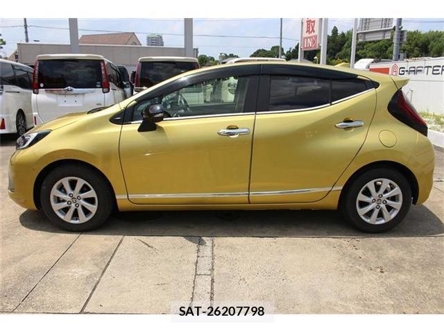Toyota AQUA 2021-08 8054956-10