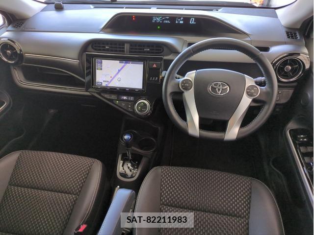 Toyota AQUA 2016-09 8054981-2
