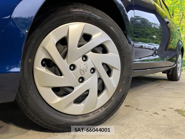 Toyota AQUA 2016-11 8055183-12
