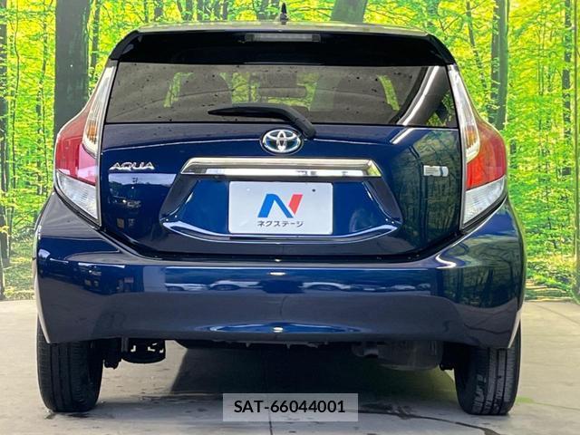 Toyota AQUA 2016-11 8055183-14