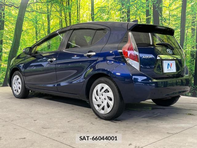 Toyota AQUA 2016-11 8055183-16