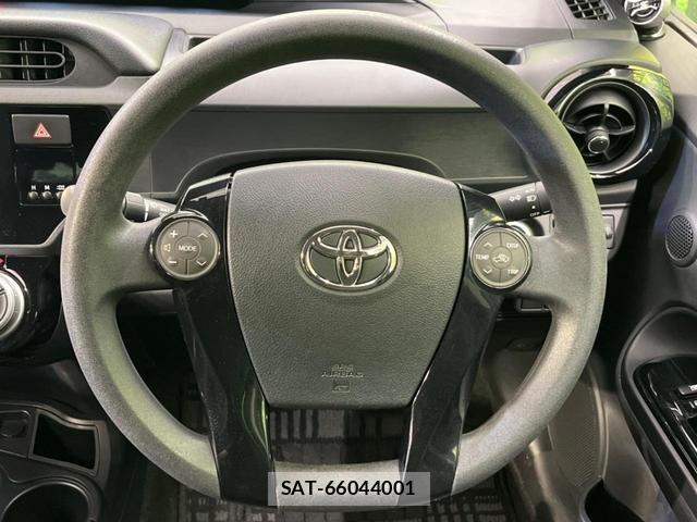 Toyota AQUA 2016-11 8055183-9
