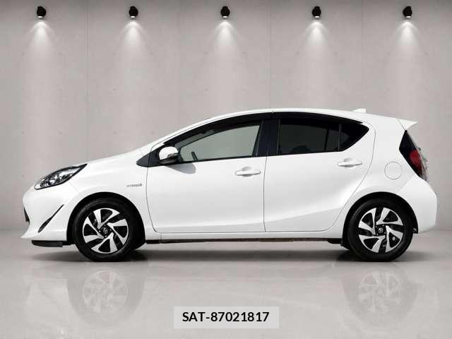 Toyota AQUA 2018-09 8055199-1
