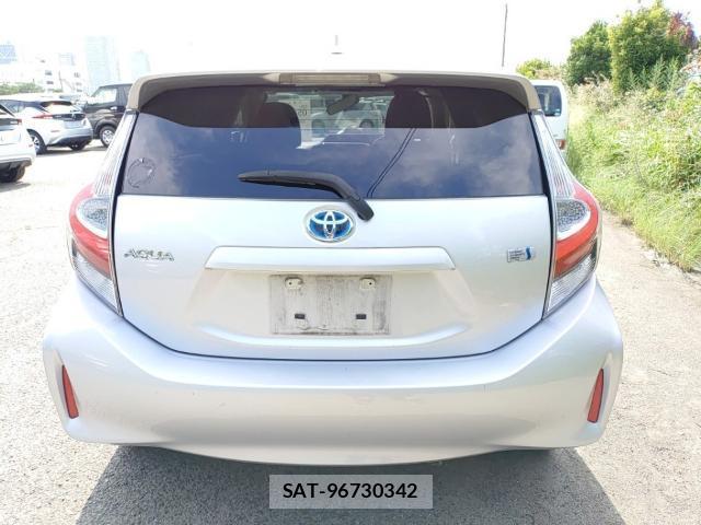 Toyota AQUA 2019-07 8055272-1