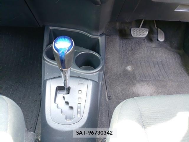 Toyota AQUA 2019-07 8055272-11