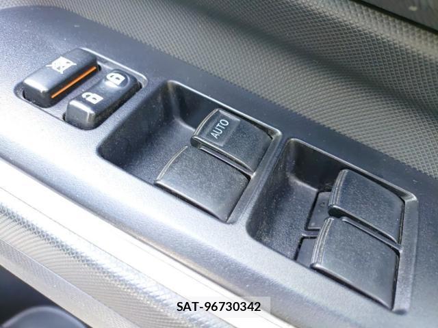 Toyota AQUA 2019-07 8055272-13
