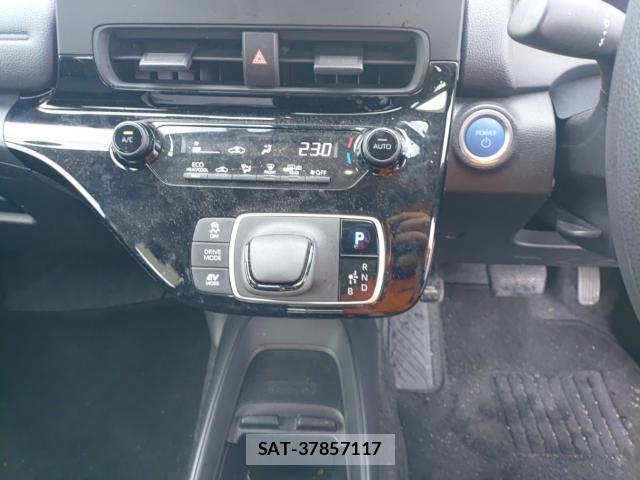 Toyota AQUA 2023-06 8055275-11