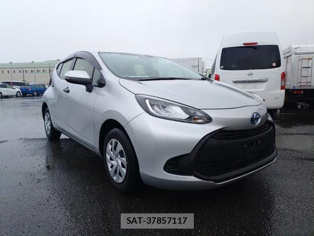 Toyota AQUA 2023-06 8055275-3