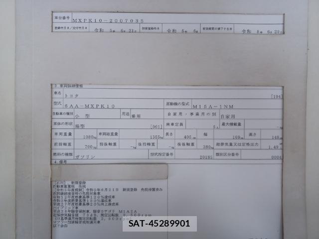 Toyota AQUA 2023-06 8055282-8