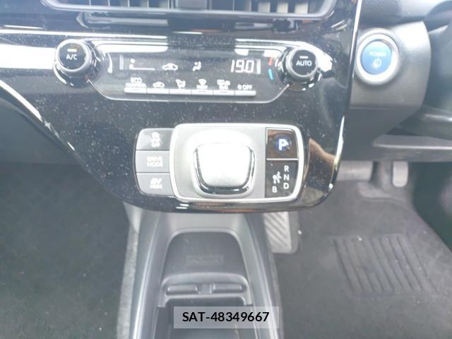 Toyota AQUA 2023-06 8055283-11