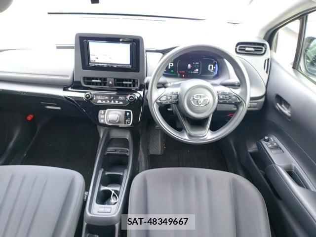Toyota AQUA 2023-06 8055283-2