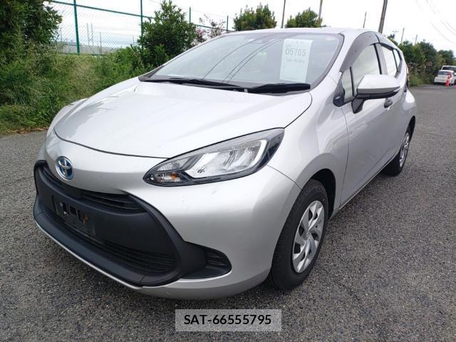 Toyota AQUA 2023-06 8055284-0