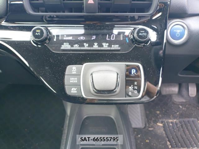 Toyota AQUA 2023-06 8055284-11