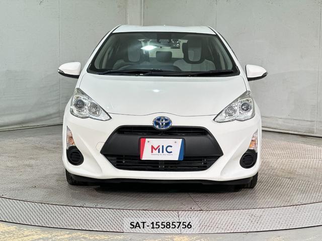 Toyota AQUA 2017-02 8055318-11