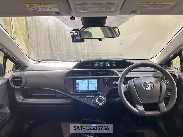 Toyota AQUA 2017-02 8055318-5