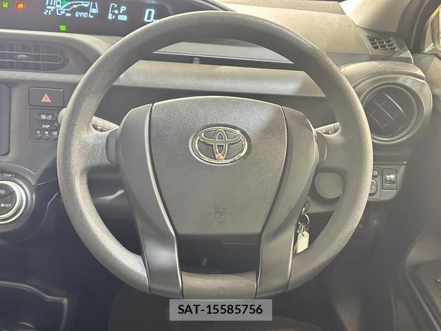 Toyota AQUA 2017-02 8055318-6