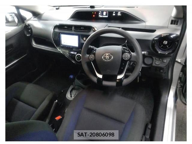 Toyota AQUA 2021-06 8055329-2