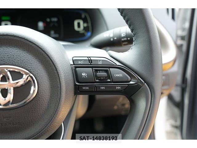 Toyota AQUA 2021-07 8055460-13