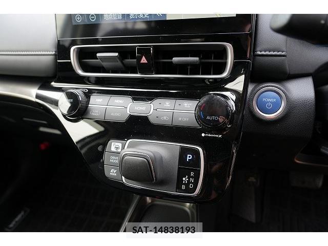 Toyota AQUA 2021-07 8055460-7