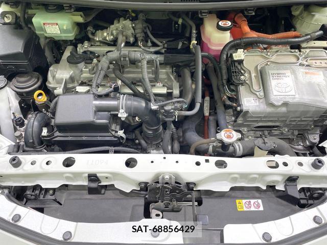 Toyota AQUA 2018-10 8055484-17