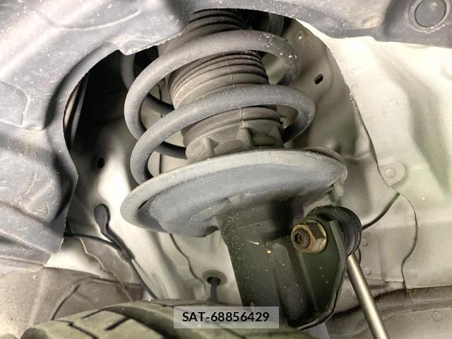 Toyota AQUA 2018-10 8055484-19