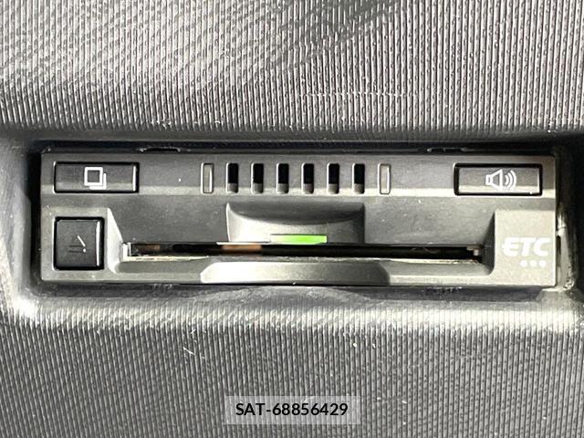 Toyota AQUA 2018-10 8055484-5