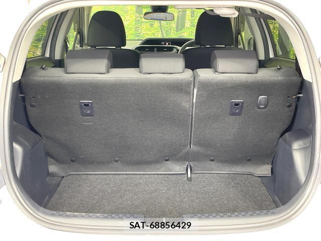 Toyota AQUA 2018-10 8055484-9