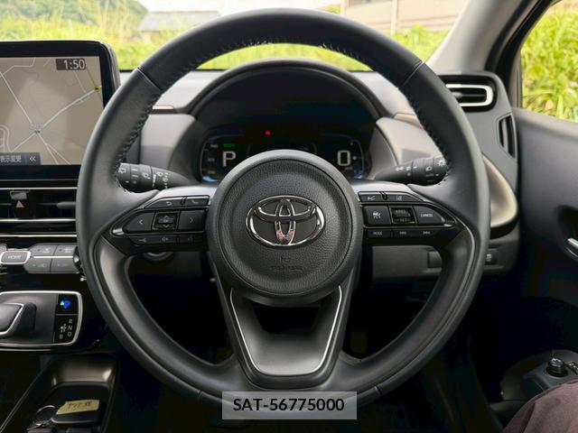 Toyota AQUA 2024-11 8055514-12