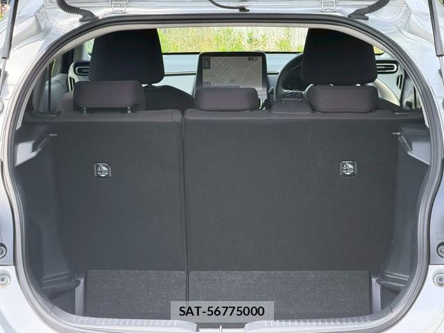 Toyota AQUA 2024-11 8055514-16
