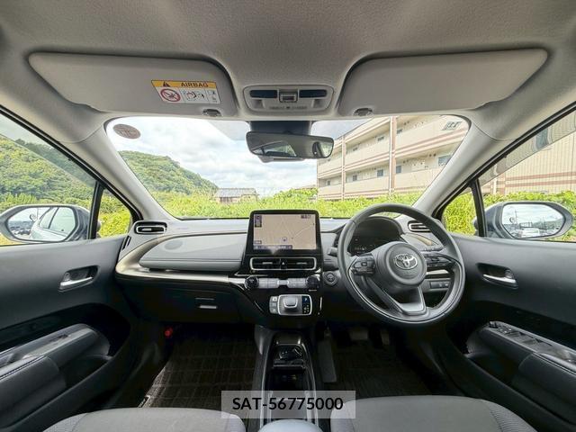 Toyota AQUA 2024-11 8055514-2