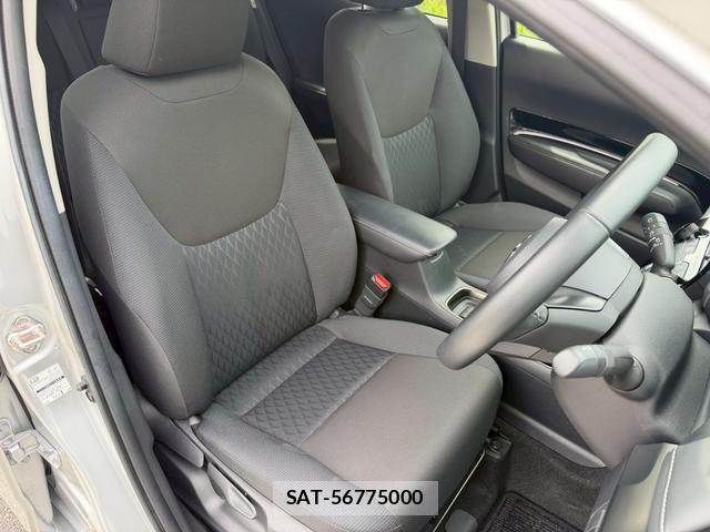 Toyota AQUA 2024-11 8055514-3