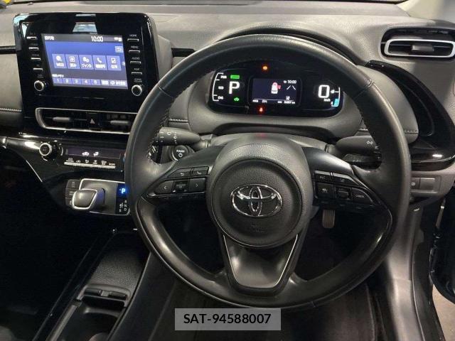 Toyota AQUA 2024-06 8055558-2