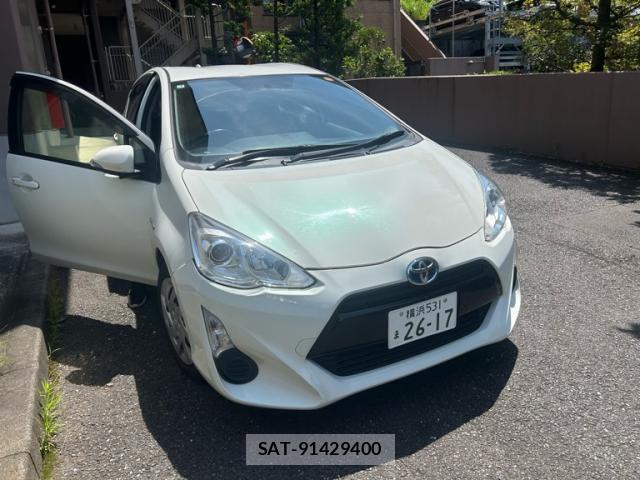 Toyota AQUA 2015-01 8055684-1