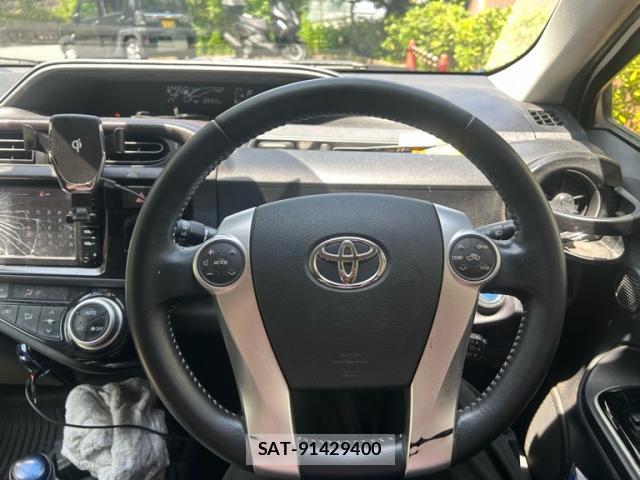 Toyota AQUA 2015-01 8055684-10