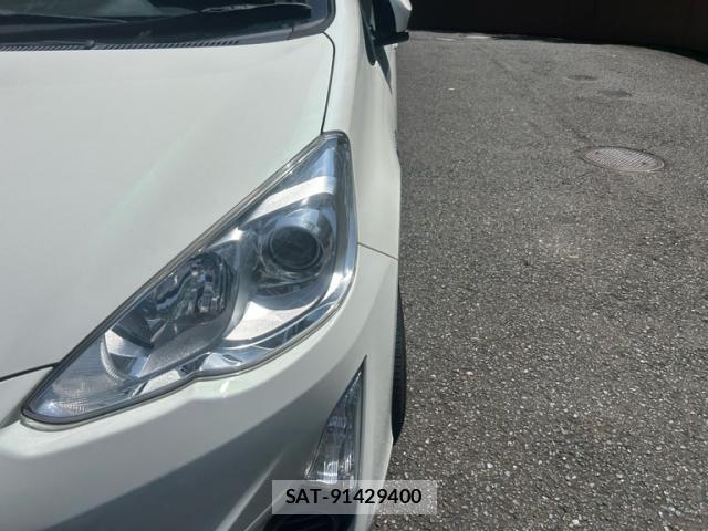 Toyota AQUA 2015-01 8055684-13