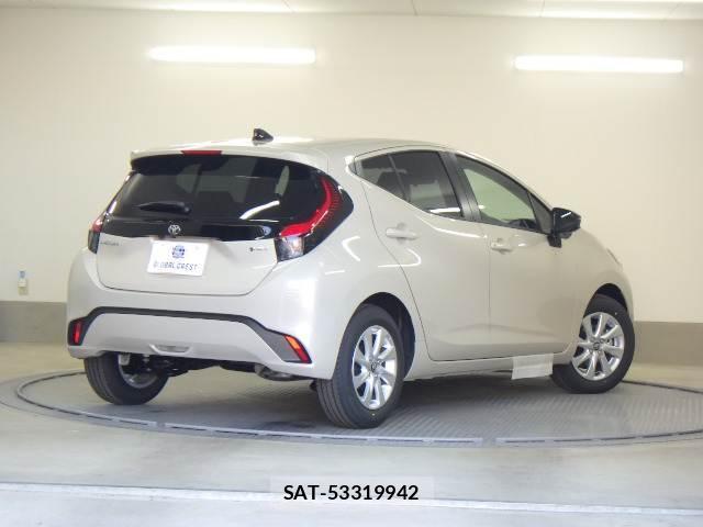 Toyota AQUA 2026-01 8055732-1