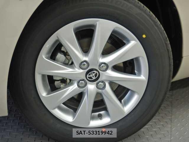 Toyota AQUA 2026-01 8055732-14