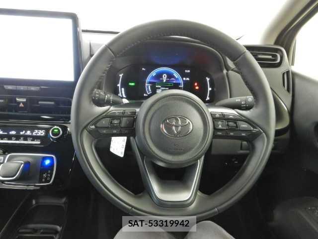 Toyota AQUA 2026-01 8055732-7
