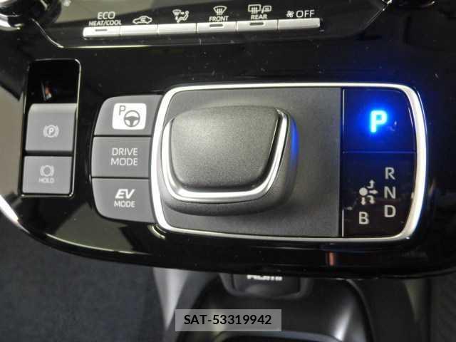 Toyota AQUA 2026-01 8055732-9
