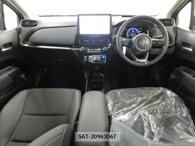 Toyota AQUA 2026-01 8055733-2