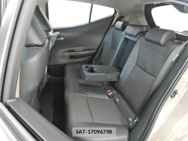 Toyota AQUA 2026-01 8055734-17