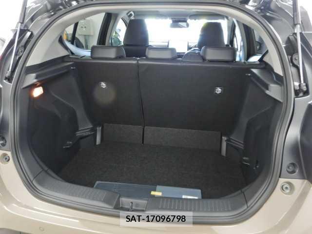 Toyota AQUA 2026-01 8055734-18