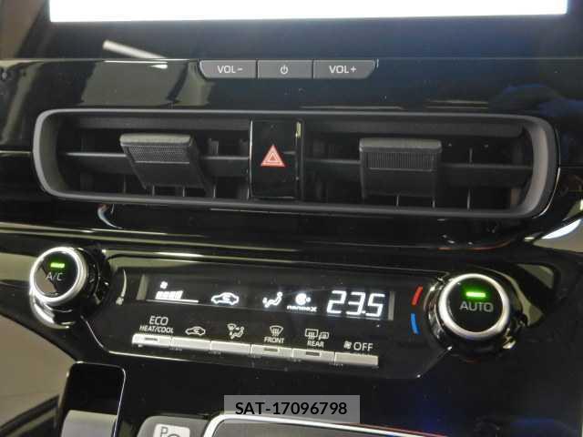 Toyota AQUA 2026-01 8055734-8