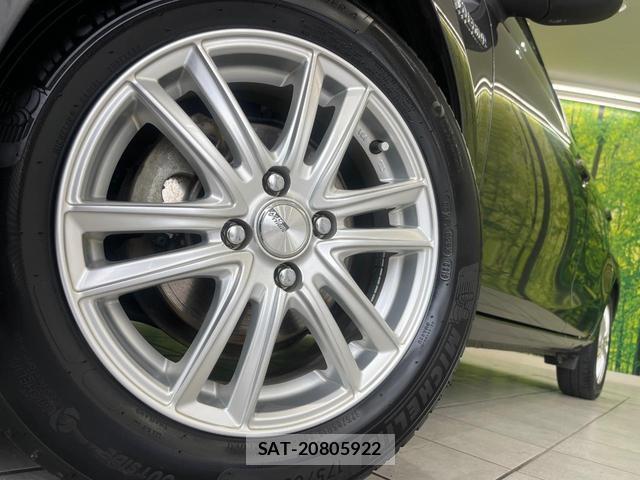 Toyota AQUA 2013-07 8055777-13