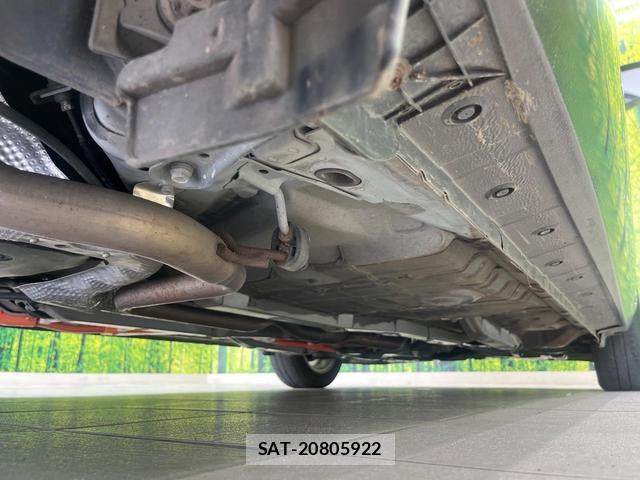 Toyota AQUA 2013-07 8055777-19