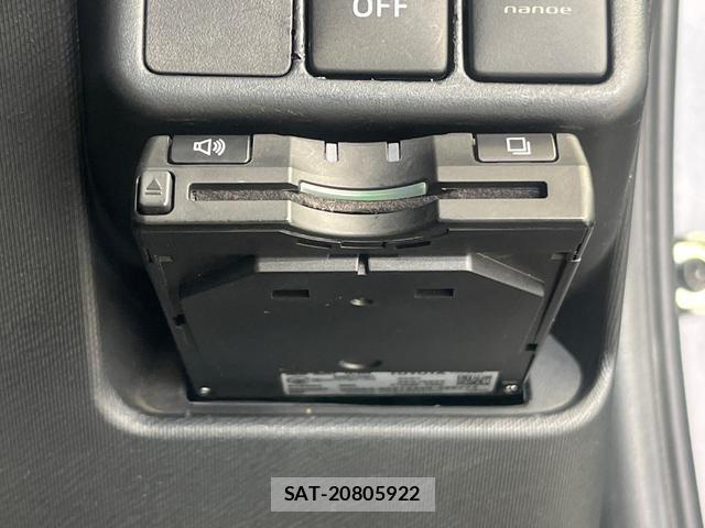 Toyota AQUA 2013-07 8055777-6