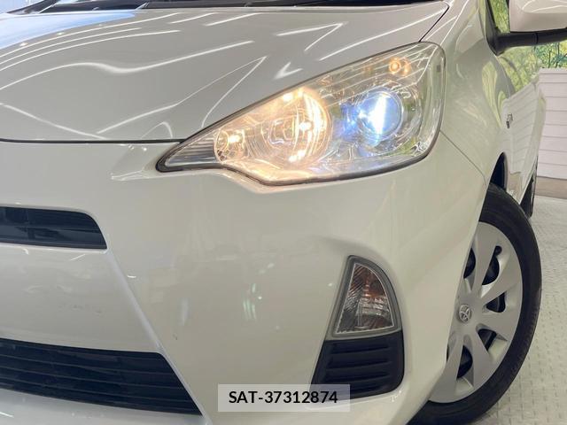 Toyota AQUA 2013-07 8055796-11