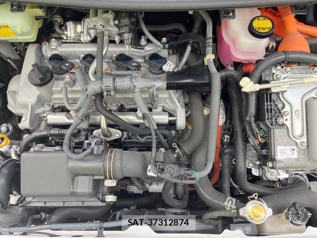 Toyota AQUA 2013-07 8055796-17